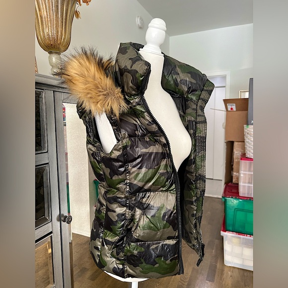 AQUA Faux-Fur Trim Camo Puffer Vest Bloomingdale’s Exclusive - Picture 7 of 16